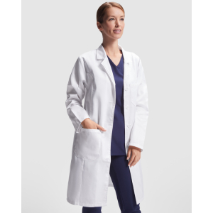 VACCINE WOMAN 9093